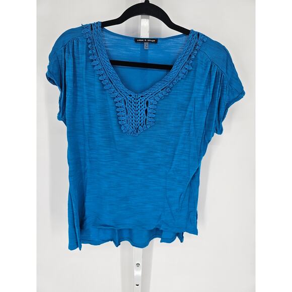 Cable & Gauge Women's Blue lace Neckline Short Sleeve V-neck Top Size M - Picture 1 of 4